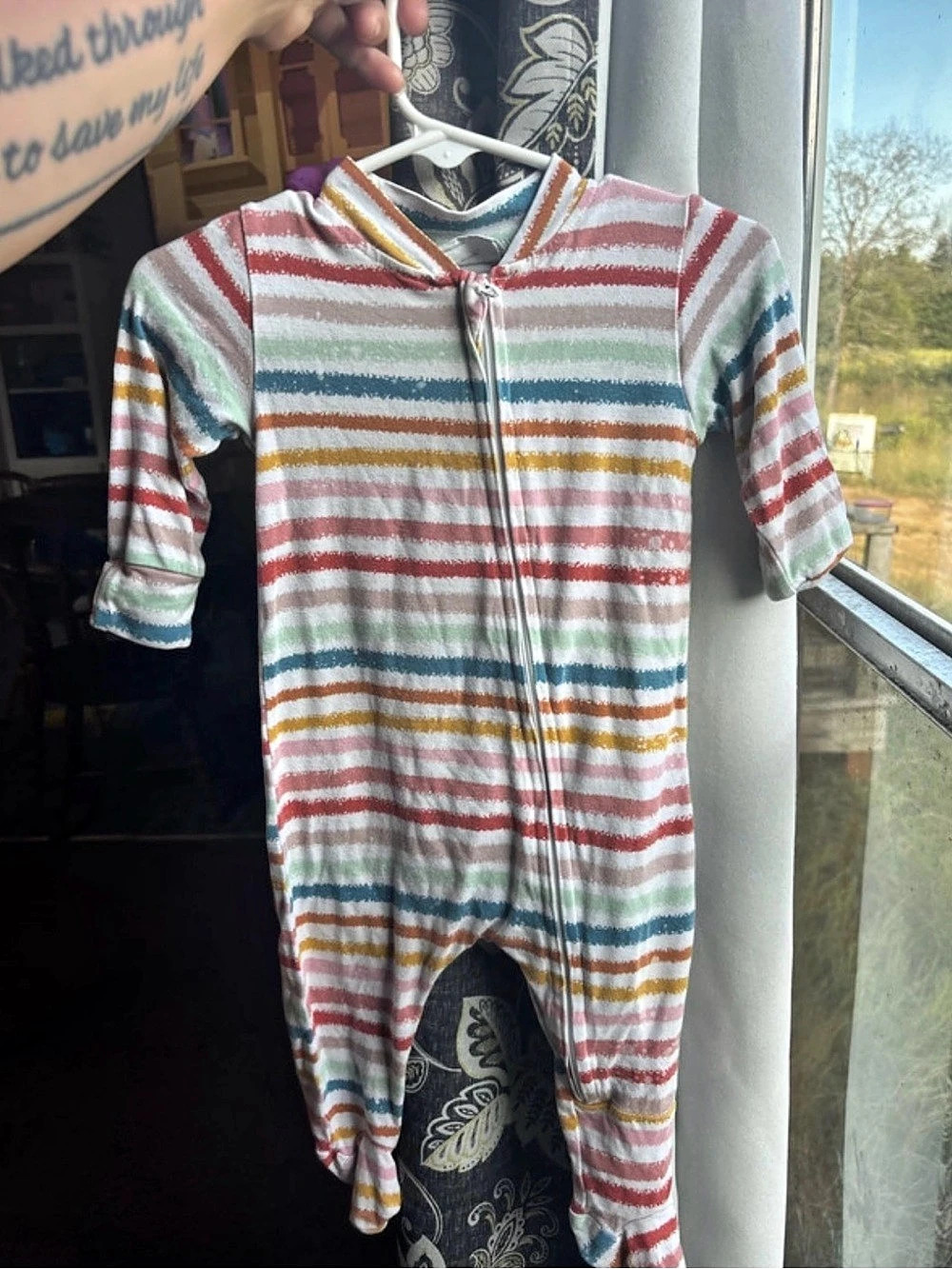 Kids Striped Footie in White & Multicolor Like New